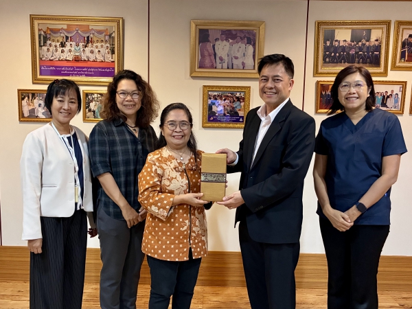 คณะสัตวแพทยศาสตร์ มข. ให้การต้อนรับผู้มาเยือนจาก คณะสัตวแพทยศาสตร์ Universitas Gadjah Mada, อินโดนีเซีย ในโอกาสร่วมยินดีกับบัณฑิตและหารือแนวทางการต่ออายุความร่วมมือทางวิชาการ (MOU)