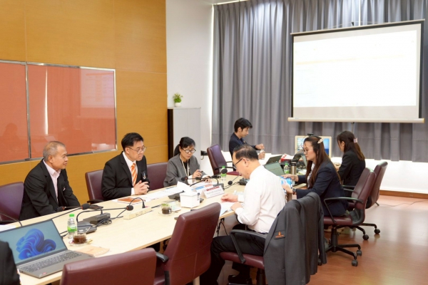 คณะสัตวแพทยศาสตร์ มข. จัดทำข้อตกลง OKRs ปีงบประมาณ 2569 ขับเคลื่อนยุทธศาสตร์มหาวิทยาลัย 2569–2572 สู่ผลลัพธ์เป็นเลิศ วันที่ 18 กันยายน 2568 คณะสัตวแพทยศาสตร์ มหาวิทยาลัยขอนแก่น นำโดย รองศาสตราจารย์ ดร.นฤพนธ์ คำพา คณบดีคณะสัตวแพทยศาสตร์